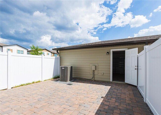 Building Photo - 17230 Melogold Way