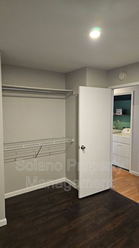 Building Photo - 771 Quartz Ln