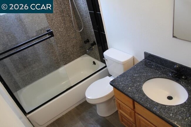 Building Photo - 2515 Manchester Ave