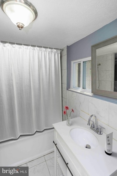 Building Photo - 244 N Felton St