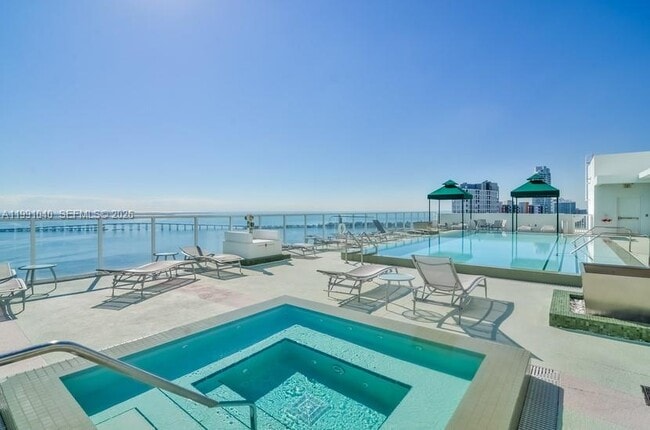 Building Photo - 218 SE 14th St