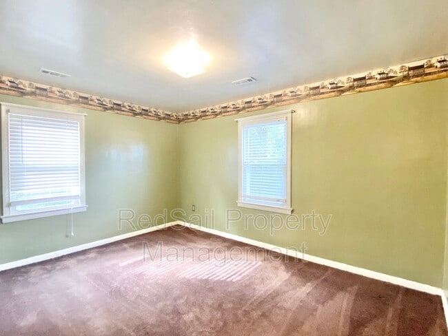 Building Photo - 17 Hoopes Rd