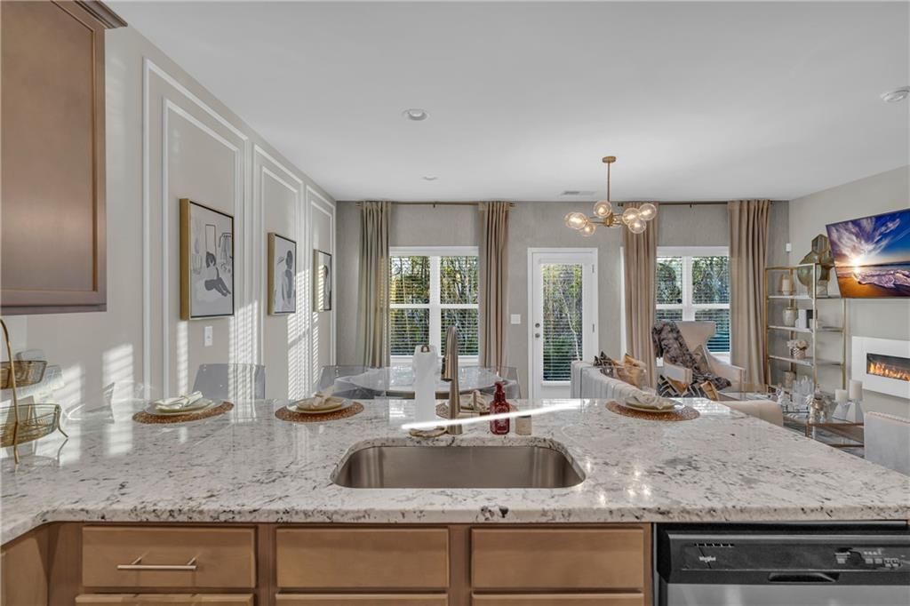 Building Photo - 1959 Hidden Hts