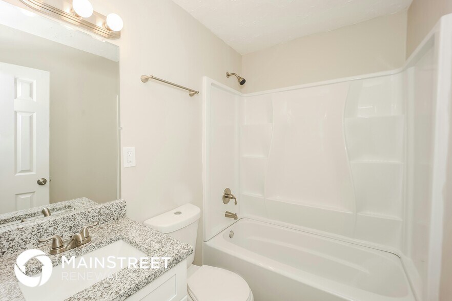 Building Photo - 862 Kennesaw Dr