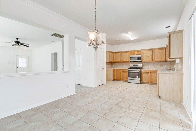Building Photo - 8115 Barnes Ridge Ln