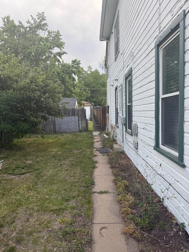 Building Photo - 5051 N Raleigh St