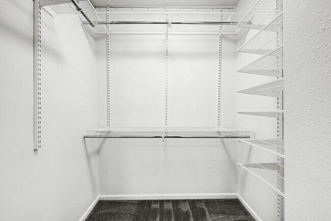 Building Photo - 2100 Commonwealth St