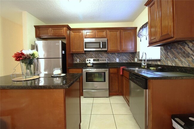 Building Photo - 5118 Anzio St