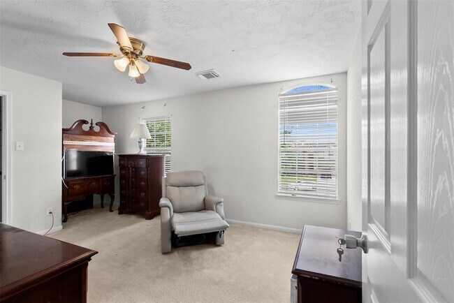 Building Photo - 602 Field Run Ct