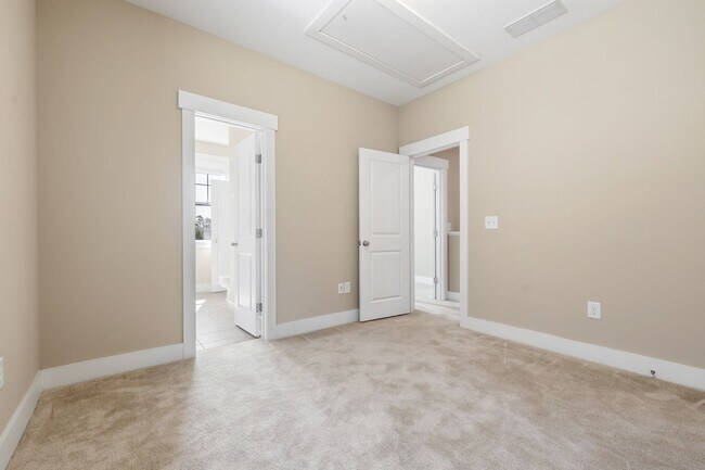 Building Photo - Three Bedroom Briar Chapel Beauty - Available June 1!
