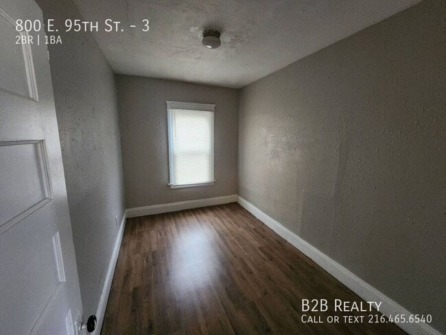 Building Photo - 800 E 95th St