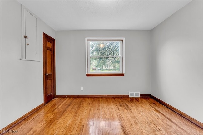 Building Photo - 13803 Wolf Ave