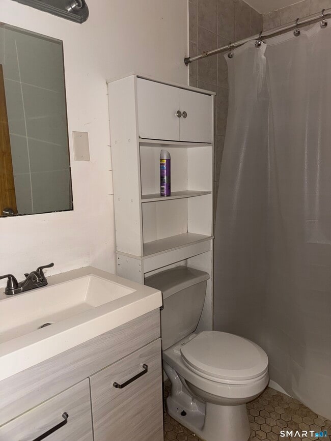 Building Photo - 250 N Bishop Ave