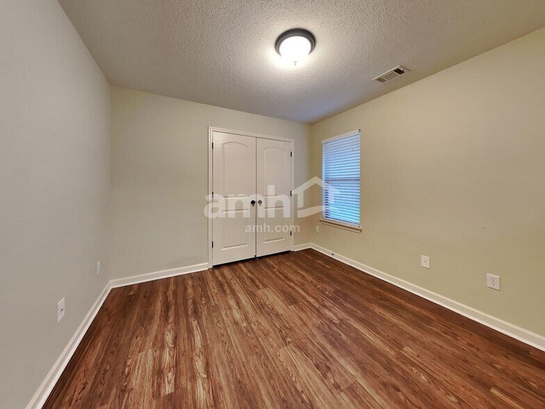 Building Photo - 7708 Romero Dr