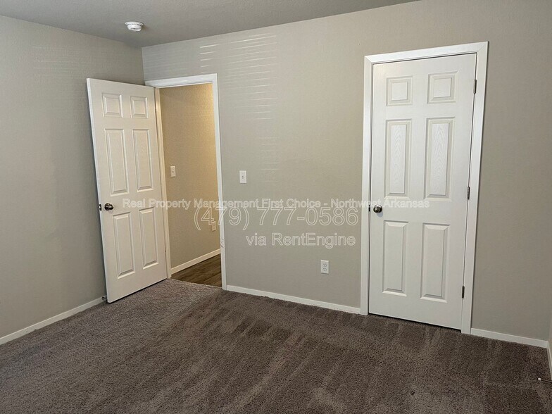 Building Photo - 2429 Sebright Ave