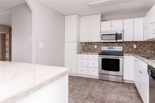 Building Photo - 8104 Juarez Dr