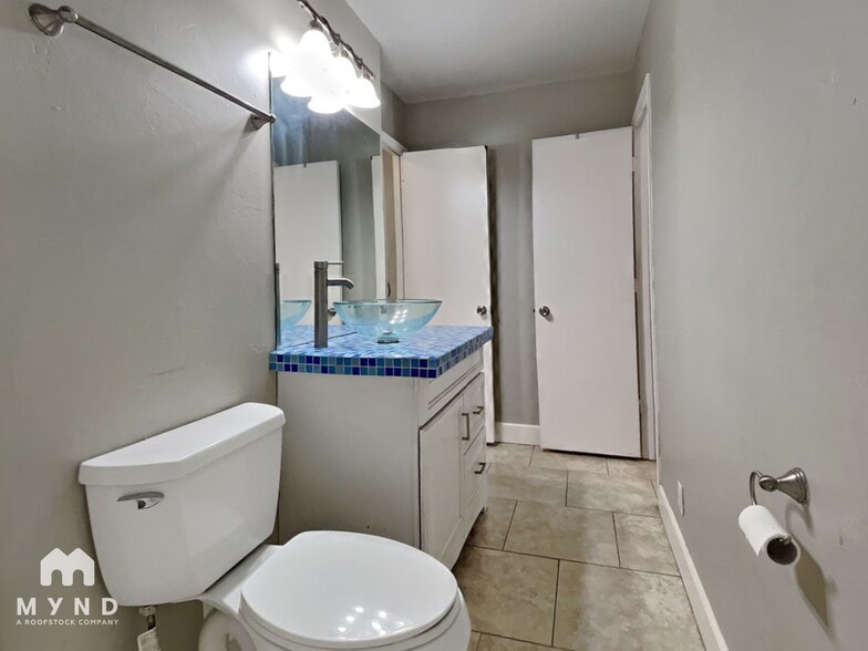 Building Photo - 8426 E Keim Dr