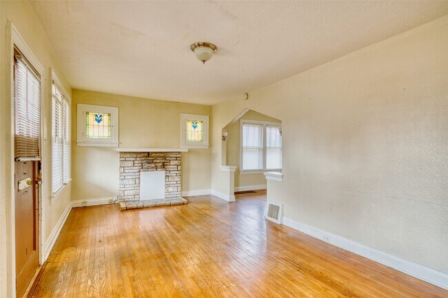 Building Photo - 217 Emerling Dr