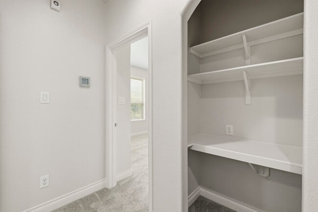 Building Photo - 9527 Scanlan Heights Ln