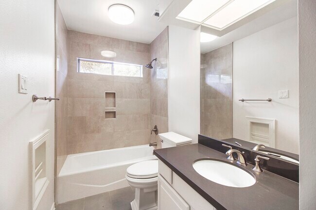 Building Photo - 14127 Swallowfield Dr