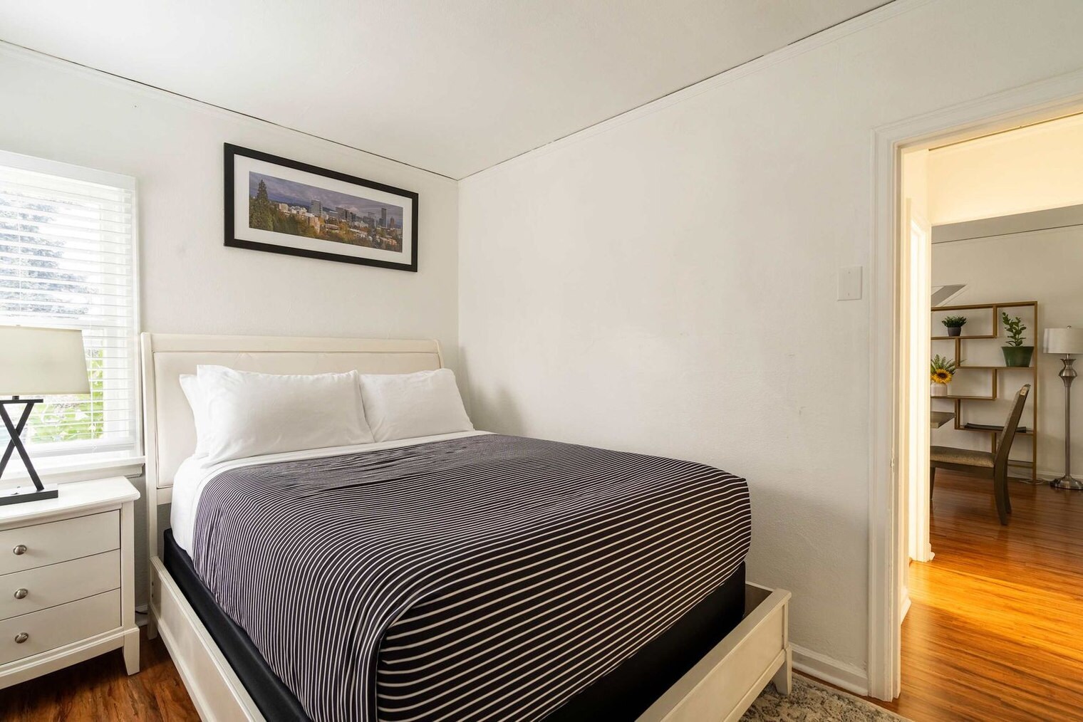 Building Photo - 825 SE 49th Ave