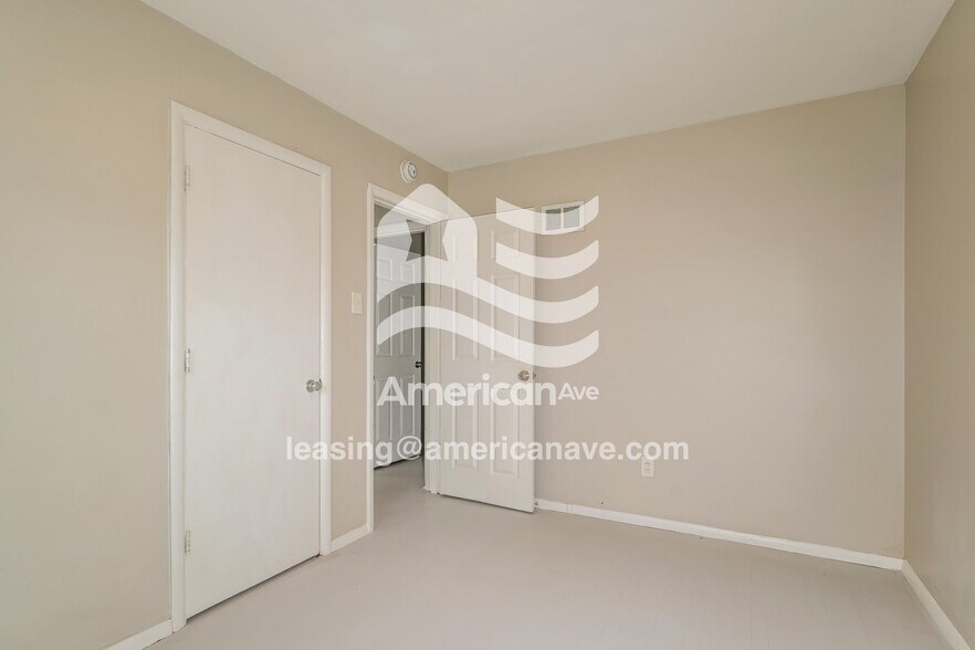 Building Photo - 1444 Fairmeadows Ln