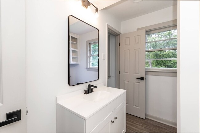 Building Photo - Spacious 4-Bedroom Rental – 10 Minutes from Fort Bragg & local amenities!