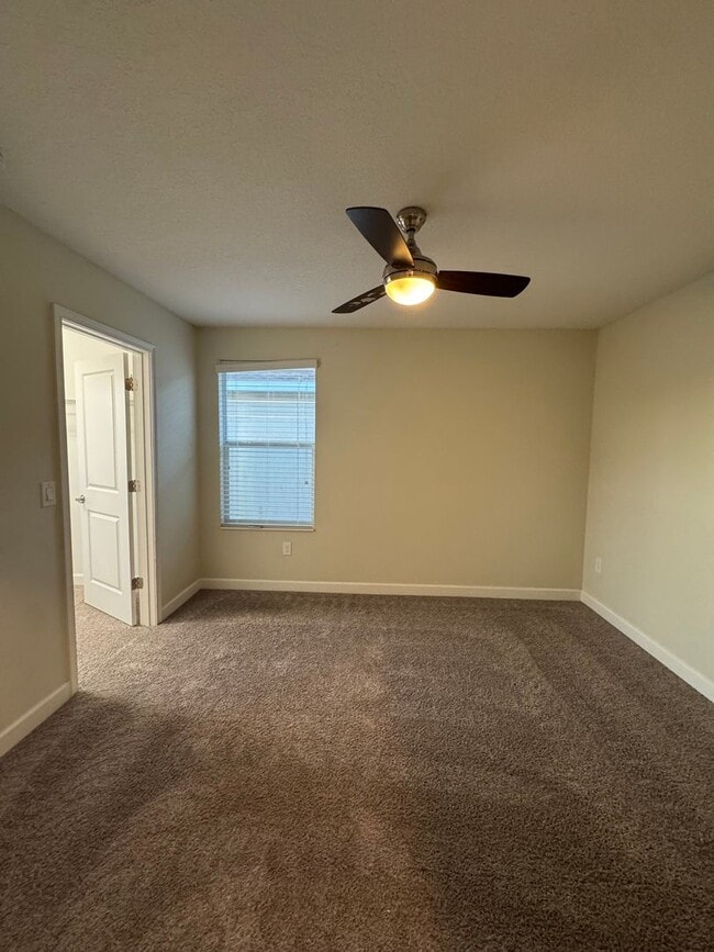 Building Photo - STOREY PARK - 3BR/2.5BA TWO STORY HOME