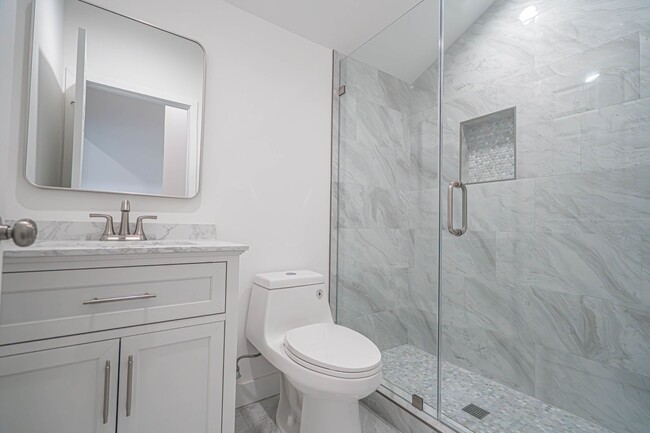 Building Photo - ADU 2 Bedroom for Rent in Sylmar!