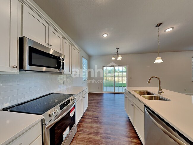 Building Photo - 1078 Castor Dr