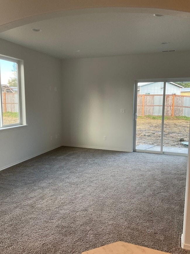 Building Photo - 627 Koontz Rd