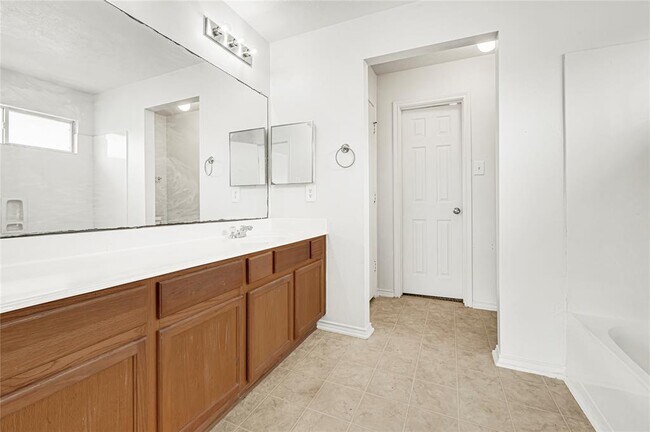 Building Photo - 21818 Westfield Ridge Dr