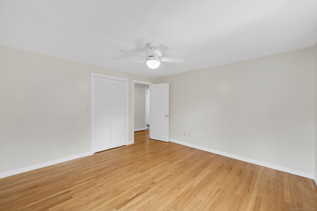 Building Photo - 36 Westmoreland Dr