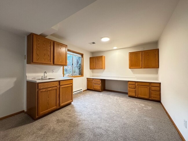 Building Photo - Beautiful home in English Ranch subdivision