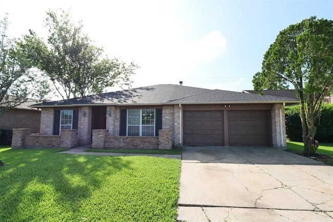 Building Photo - 16423 Quailynn Dr
