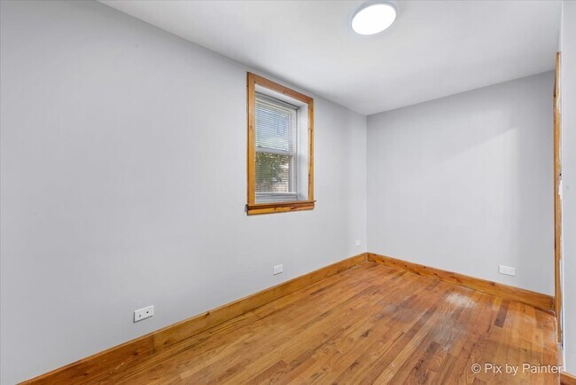 Building Photo - 2515 N Talman Ave
