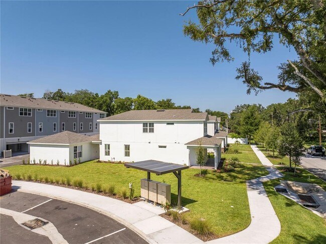 Building Photo - 2180 Forest Cir