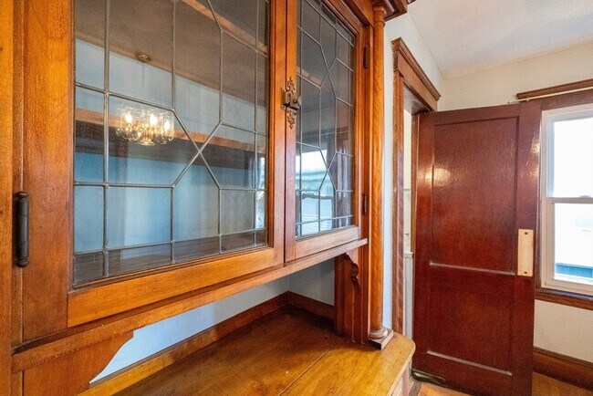 Building Photo - 35 Hosmer St