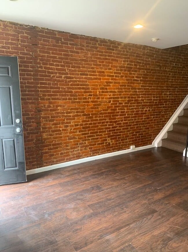 Building Photo - Charming 3bd/2bth now available for rent w/ expose brick.