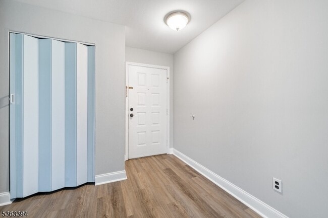 Building Photo - 111 Aimwick Ct