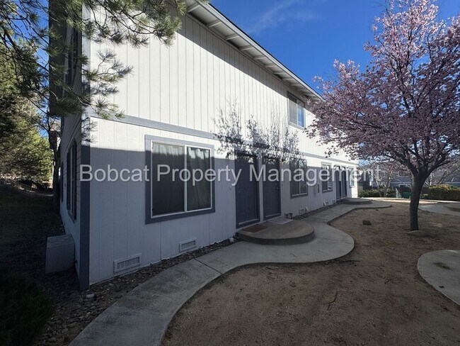 Building Photo - 3919 Pheasant Dr