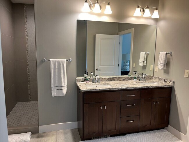 Building Photo - Rochester's Finest Guest Home