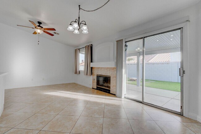 Building Photo - 2205 Riderwood Ave