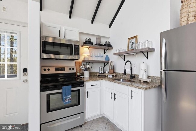 Building Photo - 241 Wildcat Dr