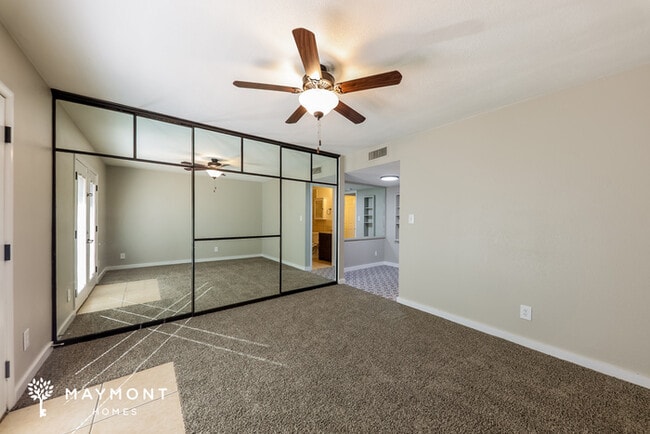 Building Photo - 2119 W Eugie Ave