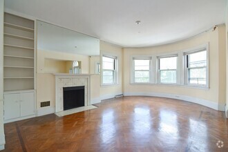 Building Photo - 4-Bed - Park Ave. & Beacon St. FENWAY 01-O...
