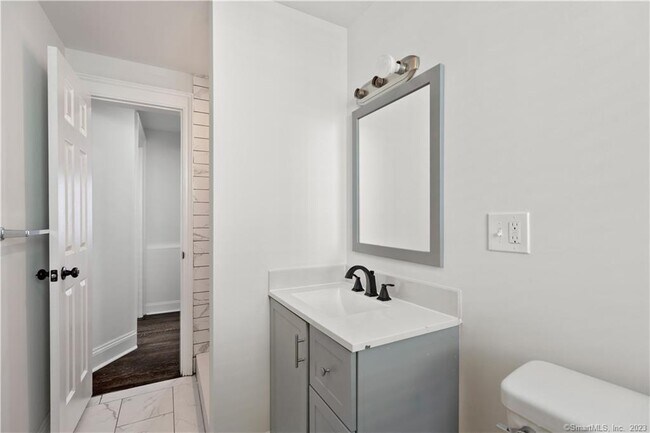 Building Photo - 318 Humphrey St