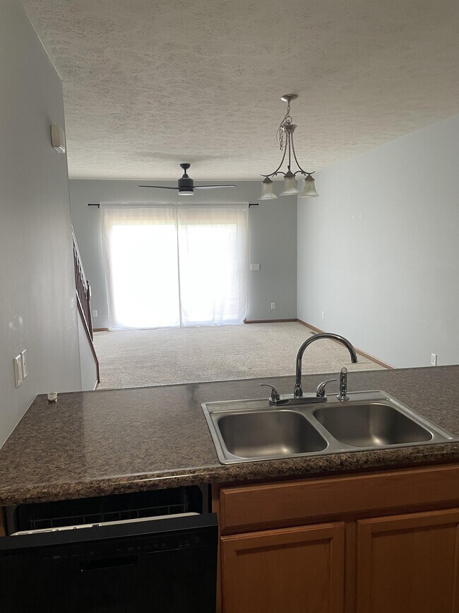 Building Photo - 2650 Millstone Dr