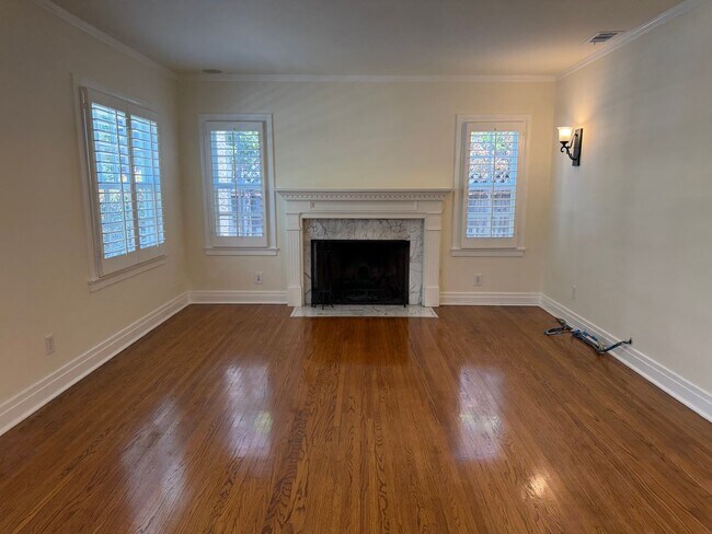 Building Photo - Charming 3 Bedroom 2 Bathroom Wilshire Vista Home with Bonus Room, Resort-Style Backyard and Heat...