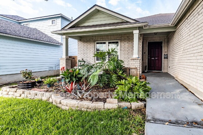 Building Photo - 4112 Cherry Tree Dr